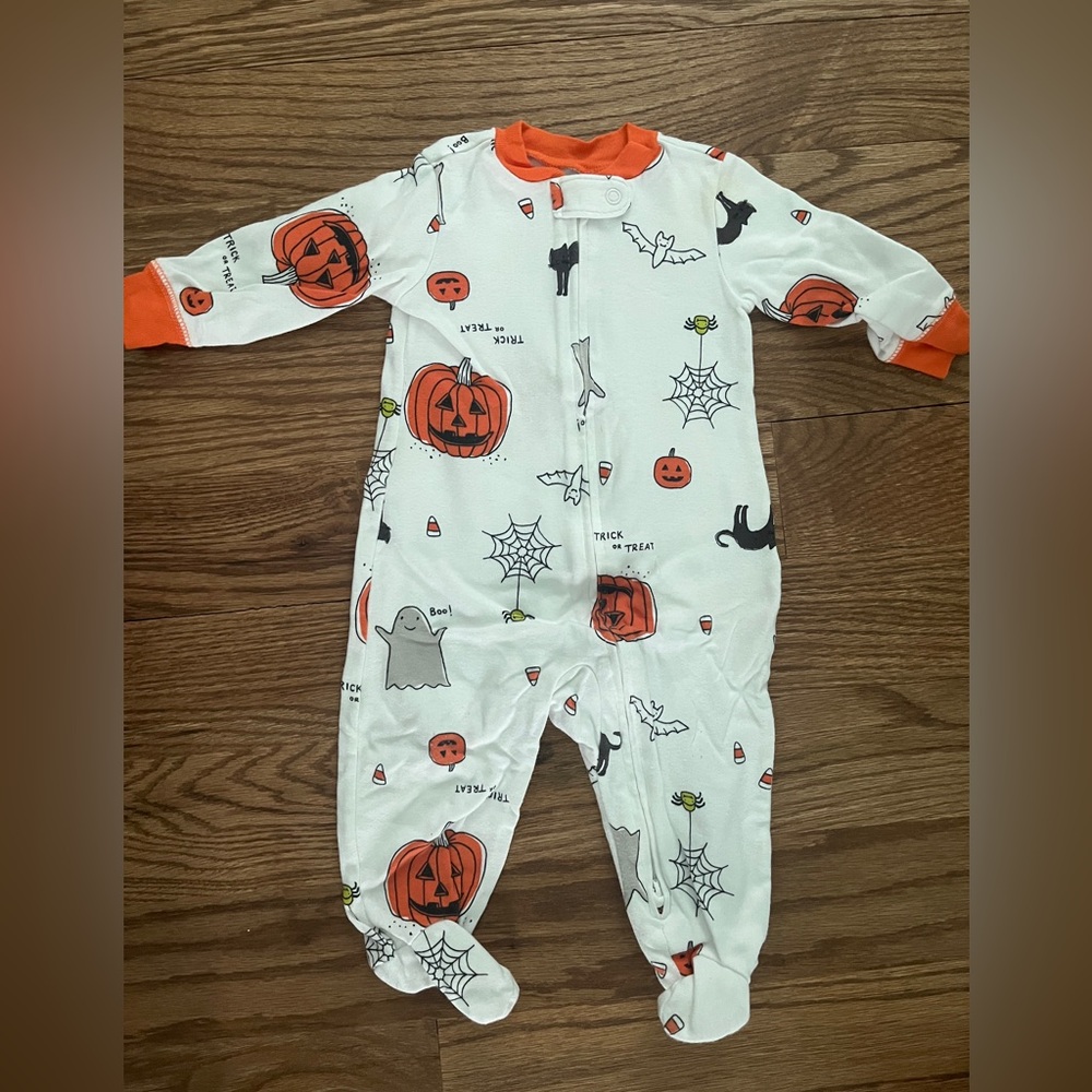 Carters 9 months Halloween footie